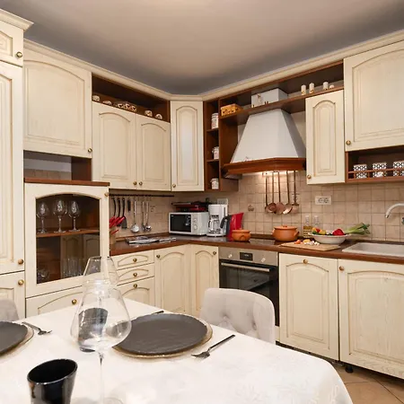 וילה Duga In For 12 People With Sea View & Only 1,2 Km From פורץ