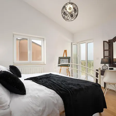 Duga In For 12 People With Sea View & Only 1,2 Km From *