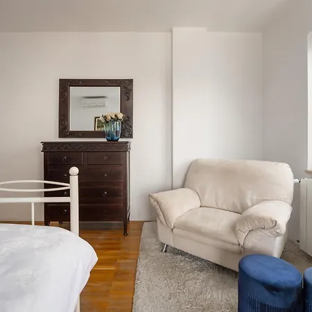 Duga In For 12 People With Sea View & Only 1,2 Km From Willa Poreč