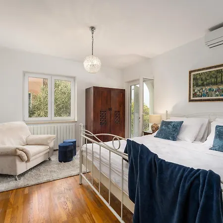 Duga In For 12 People With Sea View & Only 1,2 Km From