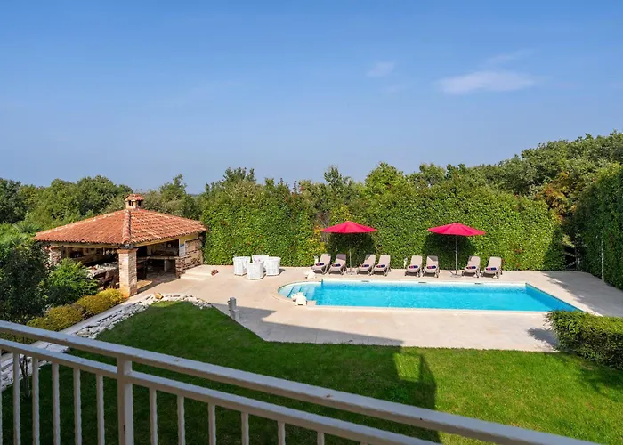 Вилла Duga In For 12 People With Sea View & Only 1,2 Km From Пореч