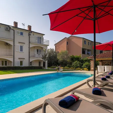 Villa Duga In For 12 People With Sea View & Only 1,2 Km From