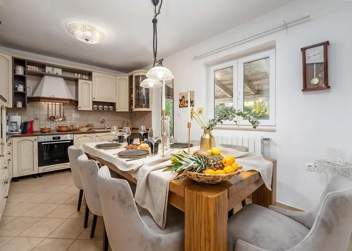 Duga In For 12 People With Sea View & Only 1,2 Km From Villa Poreč