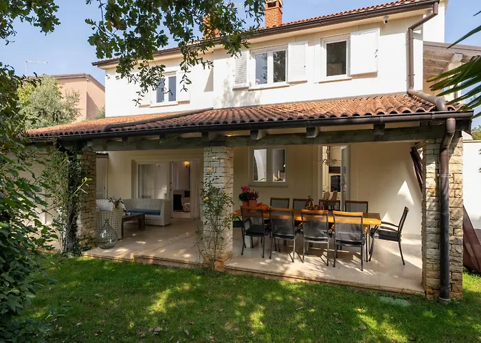 Villa Duga In For 12 People With Sea View & Only 1,2 Km From